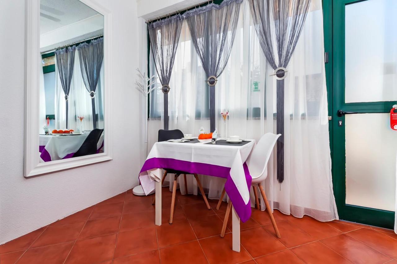 Apartments And Rooms Villa Dea Adults Only Rovinj Exterior photo