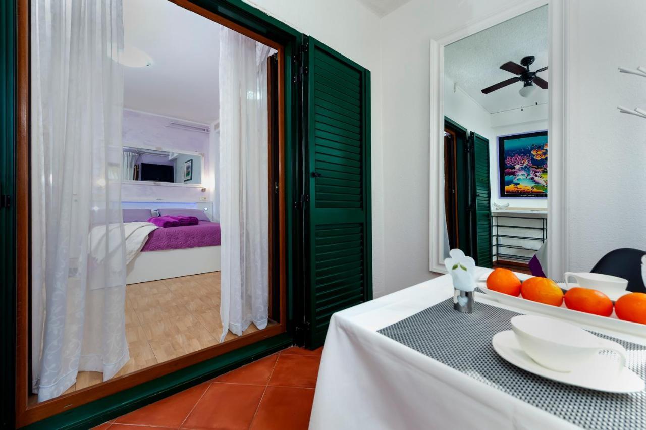 Apartments And Rooms Villa Dea Adults Only Rovinj Exterior photo